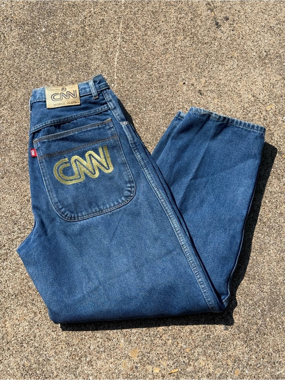 Rare vintage 80s/ 90s CNN high waisted embroidered denim